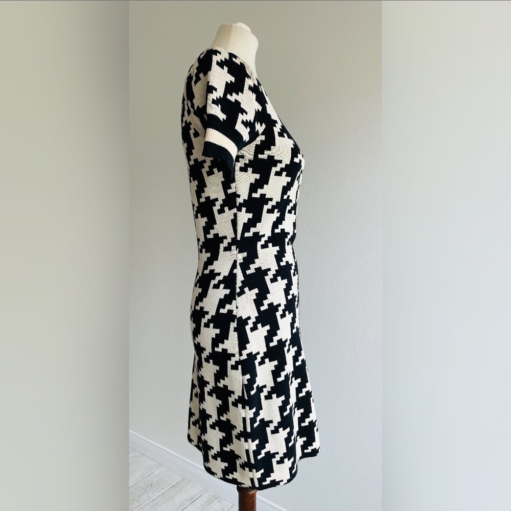 Betsey Johnson black and white midi dress. Size M - Picture 2 of 6